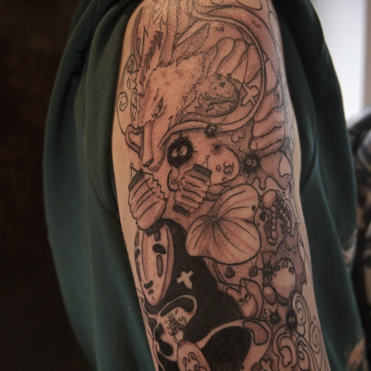 Tatouage pop-culture Ghibli personnalisé — studio Chambéry